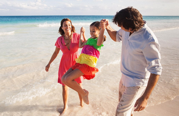 Family Friendly Beaches In Puerto Rico Safe Fun And Relaxing Luquillo Beach