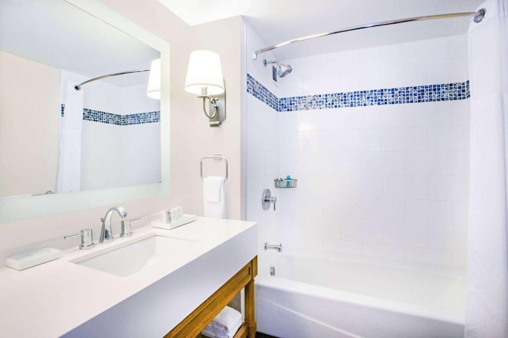 Wyndham Grand Rio Mar Rainforest Beach And Golf Resort Luquillo Beach Puerto Rico Bathroom